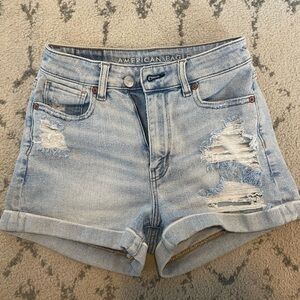 AMERICAN EAGLE light wash denim mid rise shorts size 00